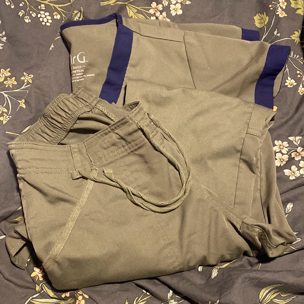 NrG Barco scrub set